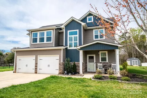 117 Spring Creek Dr, Mount Holly, NC 28120