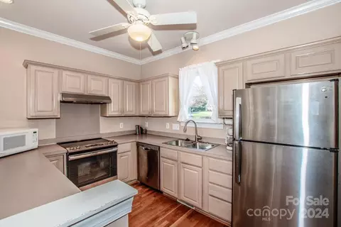 Kitchen - 313 Ashby Dr, Davidson, NC 28036 photo 1 of 4