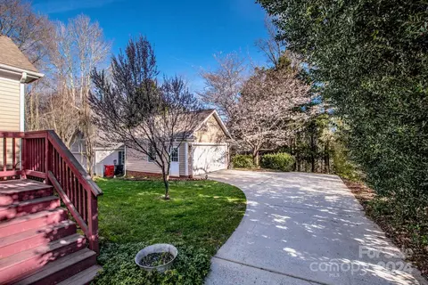 Exterior - 313 Ashby Dr, Davidson, NC 28036 photo 10 of 13