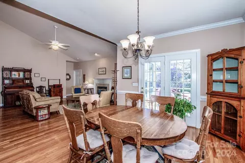 Dining - 313 Ashby Dr, Davidson, NC 28036 photo 3 of 3
