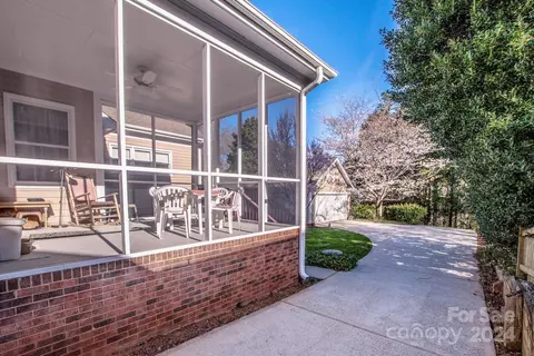 Exterior - 313 Ashby Dr, Davidson, NC 28036 photo 5 of 13