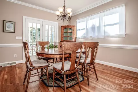 Dining - 313 Ashby Dr, Davidson, NC 28036 photo 2 of 3