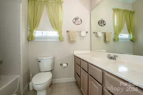 Bath - 313 Ashby Dr, Davidson, NC 28036 photo 2 of 3