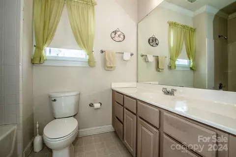 Bath - 313 Ashby Dr, Davidson, NC 28036 photo 1 of 3