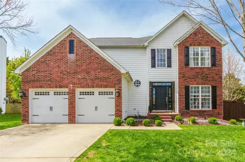 5709 Whitegate Ln, Charlotte, NC 28269