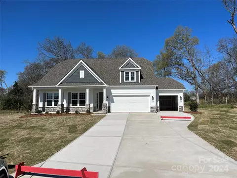 5610 Yarbrough Ln, Concord, NC 28027