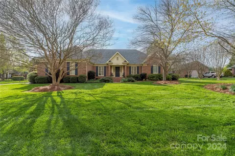 16513 Ranger Trl, Huntersville, NC 28078