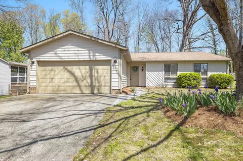 1623 Van Dyke Dr, Charlotte, NC 28213