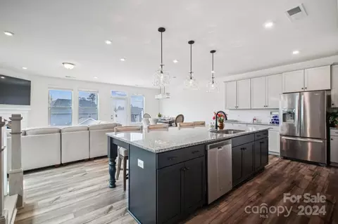 Kitchen - 3027 Patchwork Ct, Fort Mill, SC 29708 photo 3 of 5