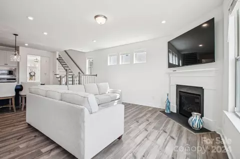Living - 3027 Patchwork Ct, Fort Mill, SC 29708 photo 1 of 3