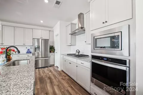 Kitchen - 3027 Patchwork Ct, Fort Mill, SC 29708 photo 2 of 5