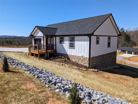 90 Mountain Springs Dr, Nebo, NC 28761