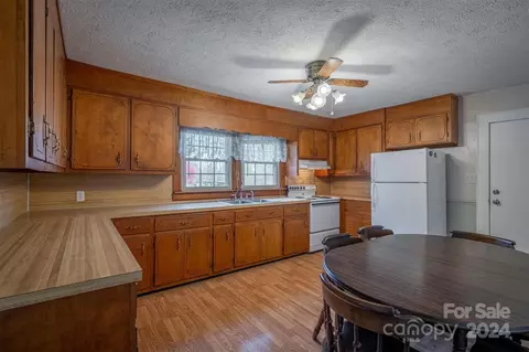 5061 Burkemont Rd, Morganton, NC 28655 photo 10