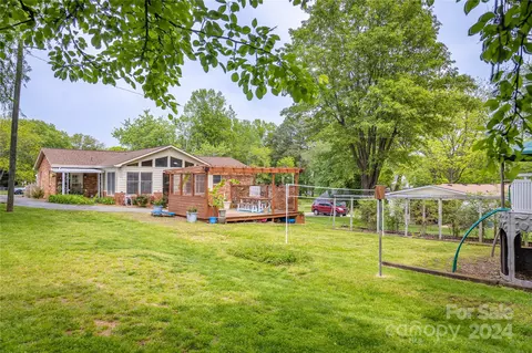 112 Pine St, Morganton, NC 28655 photo 19