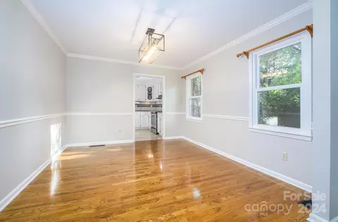 6541 Willowbottom Rd, Hickory, NC 28602 photo 9