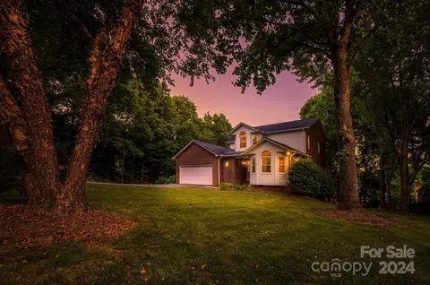6541 Willowbottom Rd, Hickory, NC 28602 photo 1