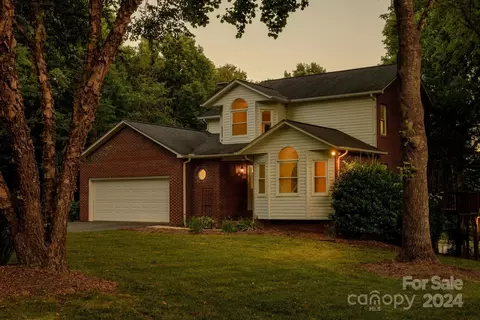 6541 Willowbottom Rd, Hickory, NC 28602 photo 2