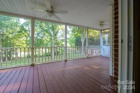 6541 Willowbottom Rd, Hickory, NC 28602 photo 20