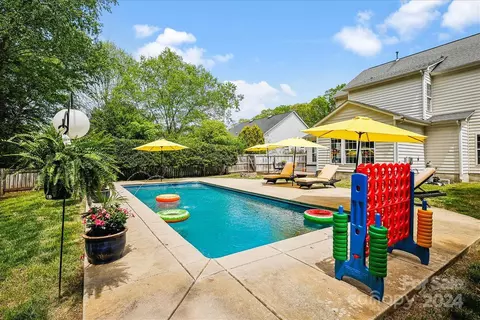 13235 Salvo Dr, Matthews, NC 28105