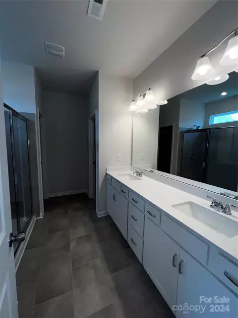 Bath - 6239 Acacia Pl, Midland, NC 28107 photo 1 of 3