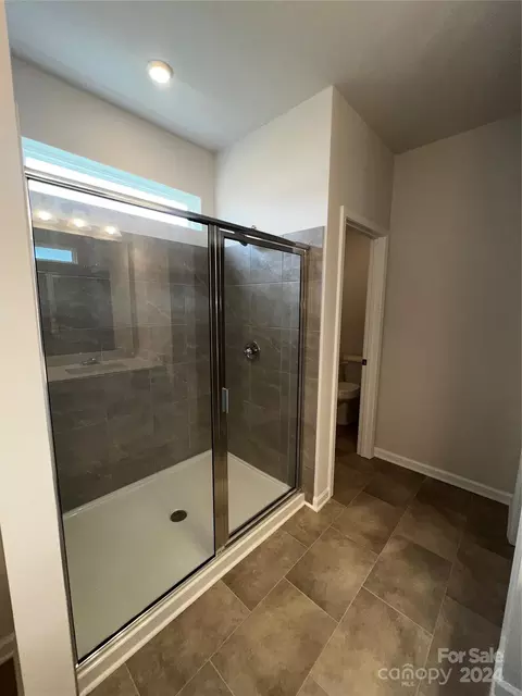 Bath - 6239 Acacia Pl, Midland, NC 28107 photo 2 of 3