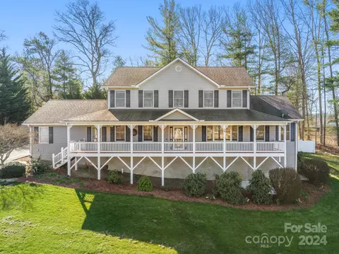 61 Jupiter Hills Dr, Weaverville, NC 28787