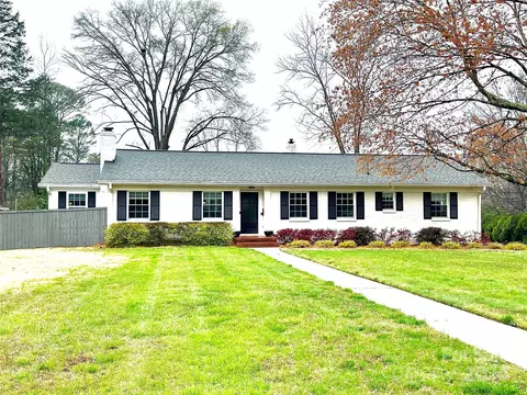 469 Lyttleton Dr, Charlotte, NC 28211