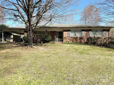 824 Powell Ne 46 Rd NE #46, Lenoir, NC 28645