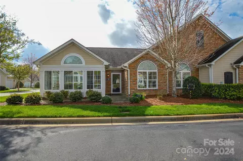 179 Lone Oak Cir, Rock Hill, SC 29732