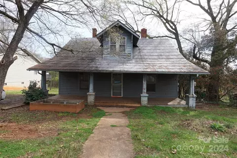 429 N Davis Ave, Newton, NC 28658
