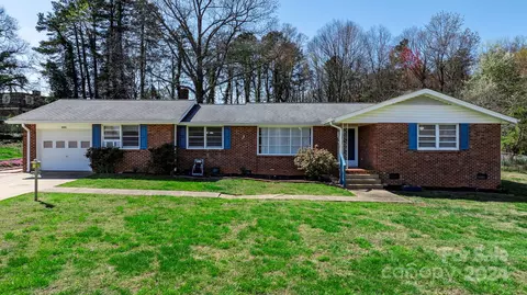2431 17th Ne St NE, Hickory, NC 28601