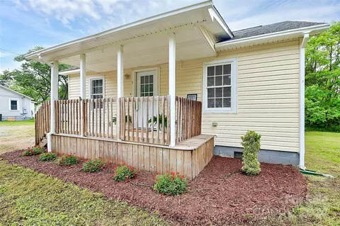 3922 Old York Rd, Gastonia, NC 28056