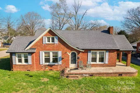 1101 Central Dr, Kannapolis, NC 28083