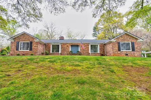 820 E Graham St, Shelby, NC 28150