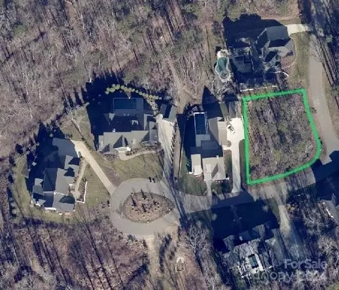 16106 Halle Marie Cir, Davidson, NC 28036
