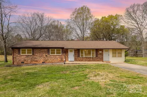4007 Beaty Rd, Gastonia, NC 28056