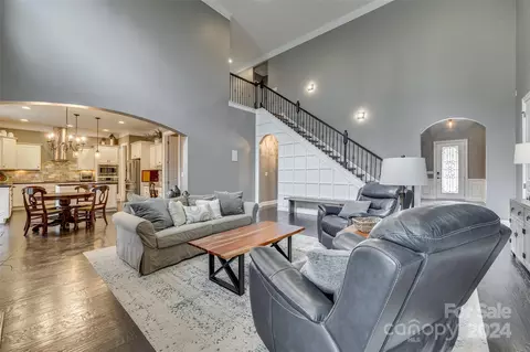 Living - 620 Pomegranate Pl, Fort Mill, SC 29708 photo 3 of 5