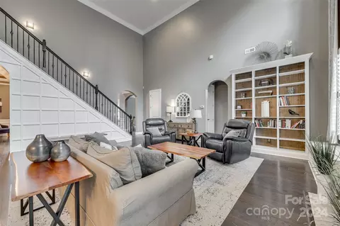 Living - 620 Pomegranate Pl, Fort Mill, SC 29708 photo 2 of 5