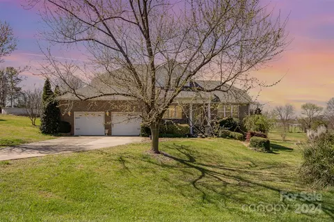 6617 Edwards Farm Ln, Monroe, NC 28110