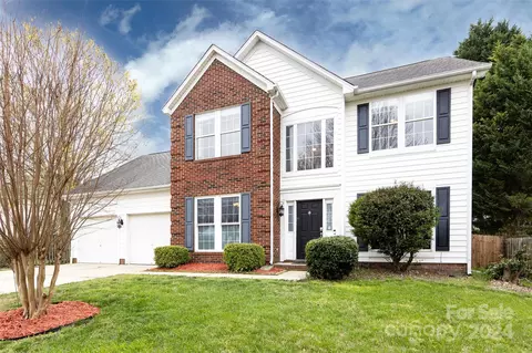6012 Downfield Wood Dr, Charlotte, NC 28269