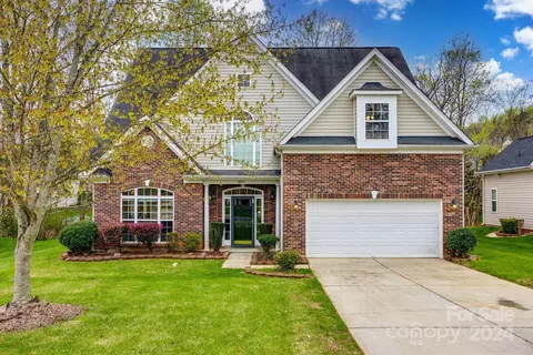 5021 Shadyside Ct, Charlotte, NC 28269