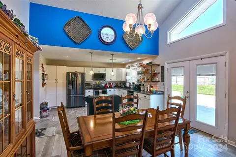 Dining - 2313 E Nc 10 Hwy, Conover, NC 28613 photo 5 of 6