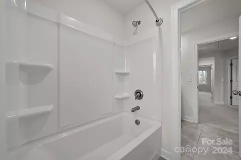 Bath - 15741 Queens Trail Dr, Davidson, NC 28036 photo 7 of 7