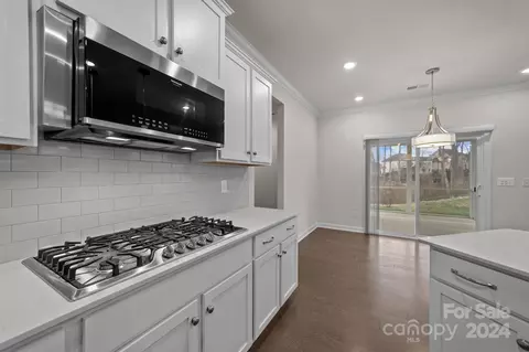 Kitchen - 15741 Queens Trail Dr, Davidson, NC 28036 photo 6 of 8