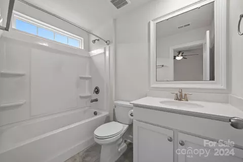 Bath - 15741 Queens Trail Dr, Davidson, NC 28036 photo 5 of 7