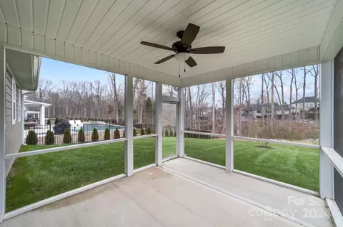 Exterior - 15741 Queens Trail Dr, Davidson, NC 28036 photo 10 of 13