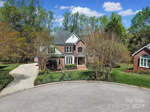 1031 S Bank Dr, Rock Hill, SC 29732