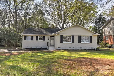 7015 Mapleridge Dr, Charlotte, NC 28210