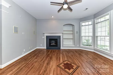 Living - 135 Fairview Ln, Davidson, NC 28036 photo 3 of 4