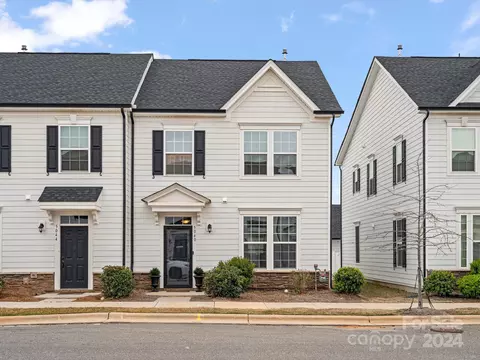 5040 Patton Dr, Gastonia, NC 28056